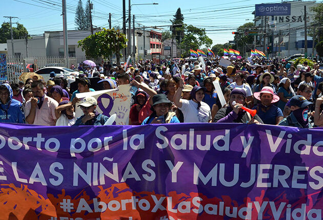 Aborto ancora penalizzato in El Salvador