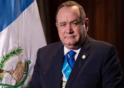 Il presidente del Guatemala illeso in uno scontro a fuoco
