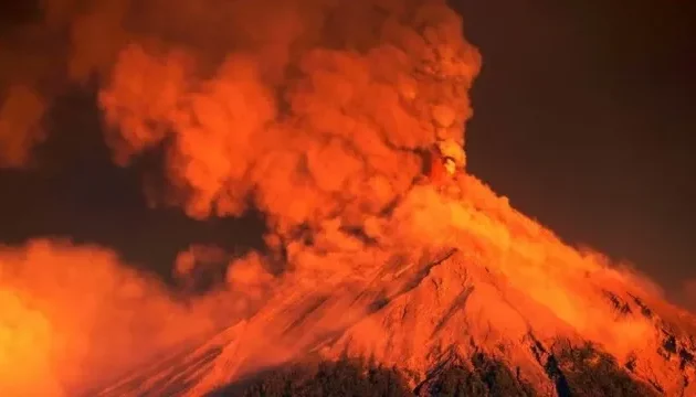 Il Volcan de Fuego sta eruttando in Guatemala