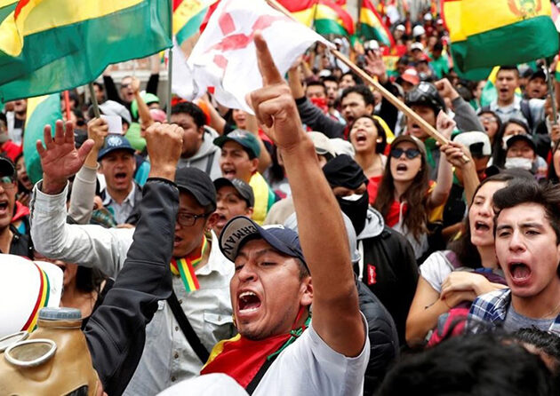 In Bolivia scontri tra insegnanti e polizia